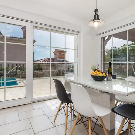 Holiday home 3 Bedroom Stunning In