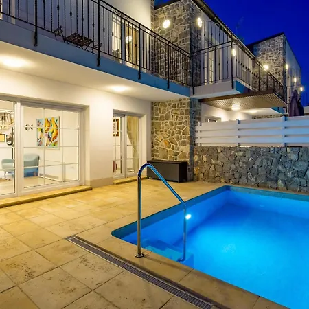 3 Bedroom Stunning In Holiday home Kornic