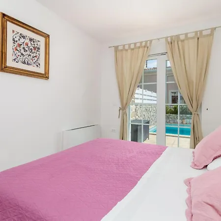3 Bedroom Stunning In Holiday home