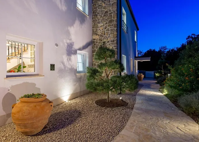 3 Bedroom Stunning In Dom wakacyjny Kornić