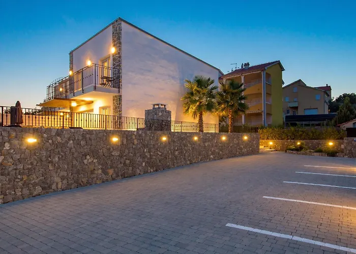 3 Bedroom Stunning In * Kornić