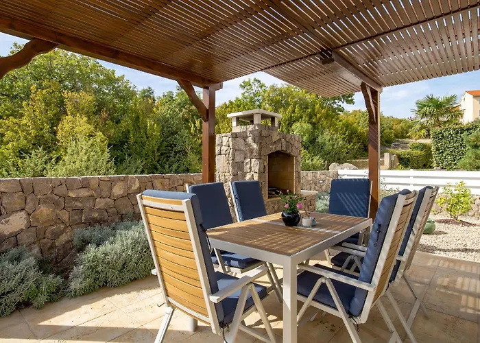 3 Bedroom Stunning In *