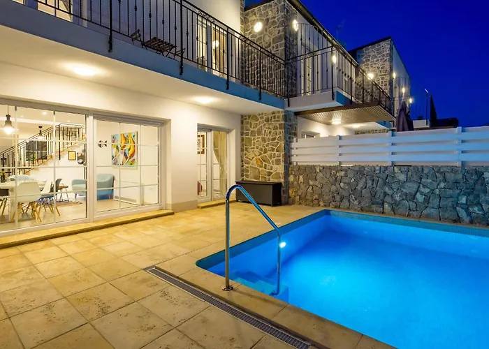 3 Bedroom Stunning In Dom wakacyjny Kornić