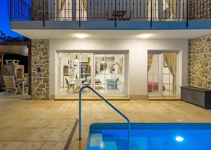 Dom wakacyjny 3 Bedroom Stunning In Kornić
