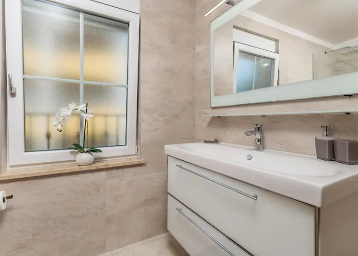 3 Bedroom Stunning In * Kornić